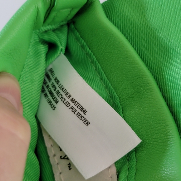 A New Day Vibrant Green Mini Bag Purse Quilted Vinyl - Picture 4 of 8